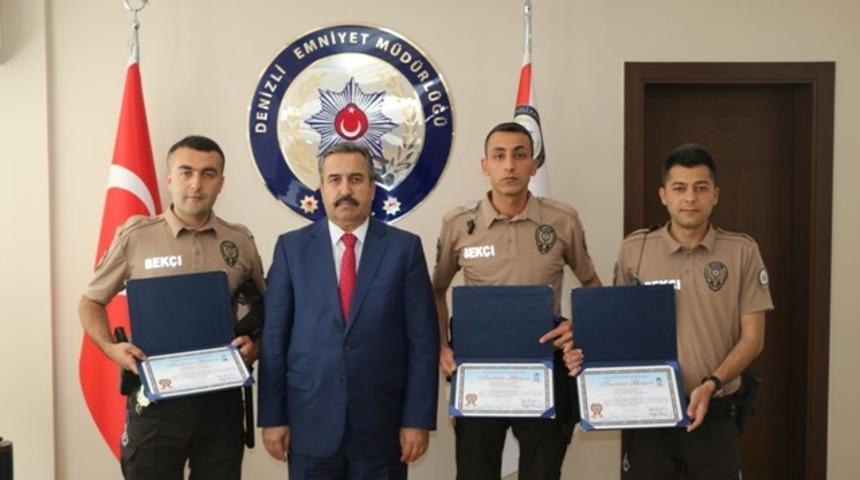 Soyguncuyu yakalayan çarşı ve mahalle bekçileri ödüllendirildi