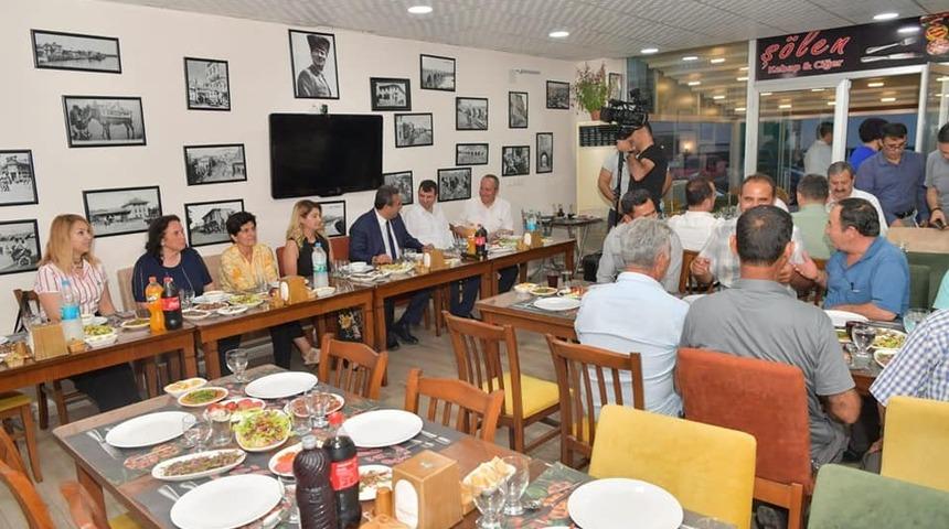 Başkan &Ccedil;etin, iftarda muhtarlarla buluştu