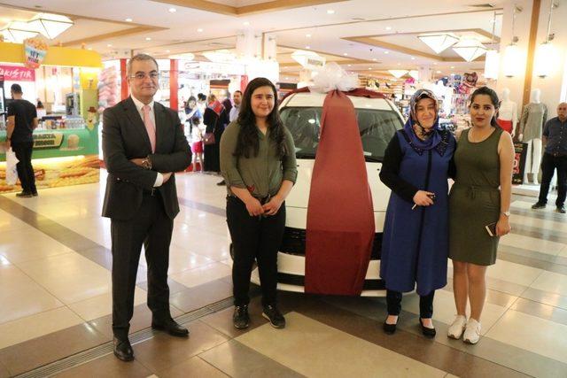 Meysu Outlet’te Fiat Egea Sahibini Buldu