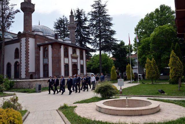 738. Ertuğrul Gazi’yi Anma ve Söğüt Şenlikleri toplantısı yapıldı