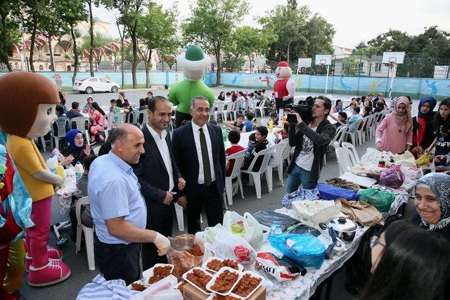 Başkan Dursun öğrencilerle iftarda buluştu