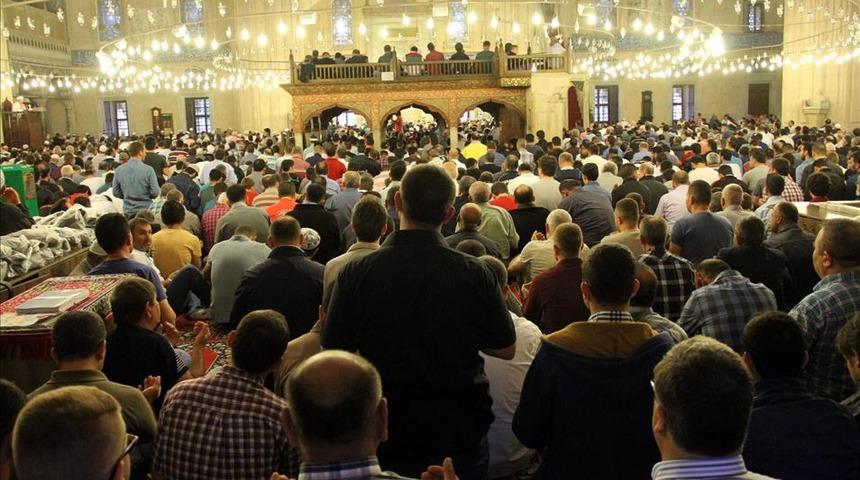 Bayram namazı nasıl kılınır, ka&ccedil; rekattır? Tablo ve videolu anlatım!