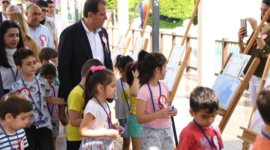 Se&ccedil;er: &ldquo;Hepimizin etik sahibi olması lazım. Yoksa toplum &ccedil;&uuml;r&uuml;r&rdquo;