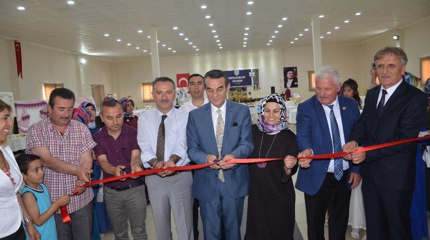 El emeği g&ouml;z nuru &uuml;r&uuml;nler g&ouml;r&uuml;c&uuml;ye &ccedil;ıktı