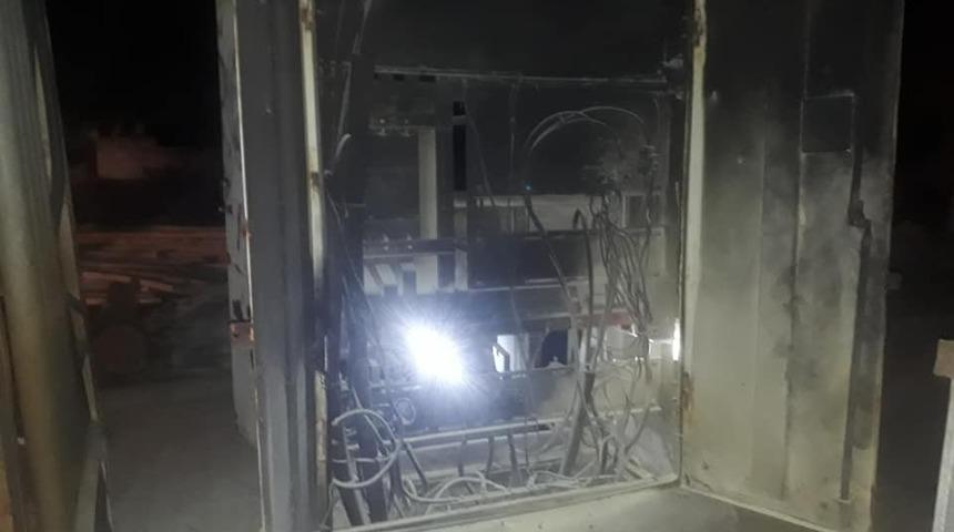 Kahta&rsquo;da elektrik trafosu patladı