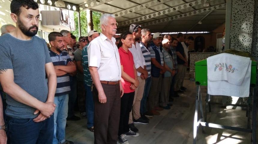 İnşaattan d&uuml;şerek &ouml;len marangoz toprağa verildi