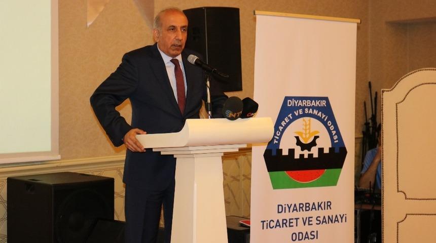 DTSO, iftar yemeğinde &uuml;yeleriyle bir yıllık değerlendirme toplantısı ger&ccedil;ekleştirdi