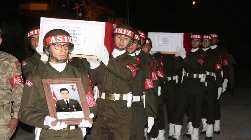 Hakkari&rsquo;de şehitler i&ccedil;in t&ouml;ren d&uuml;zenlendi