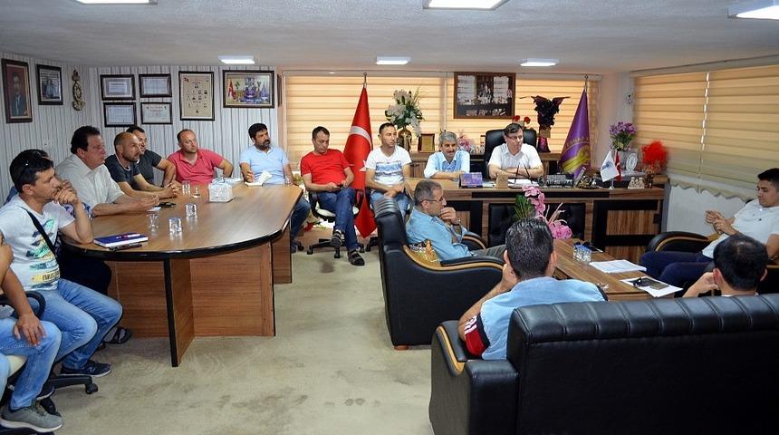 Didim&rsquo;de elektrik&ccedil;ilerin sorunları dinlendi