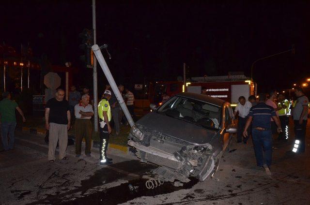 Hatay’da trafik kazası: 2 yaralı