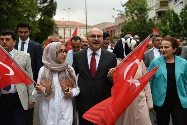 Aydın’da Fetih Şöleni’nde 10 bin kişiye iftar yemeği verildi