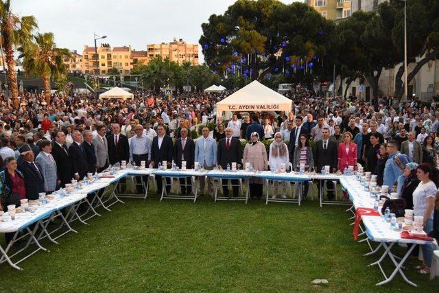 Aydın’da Fetih Şöleni’nde 10 bin kişiye iftar yemeği verildi