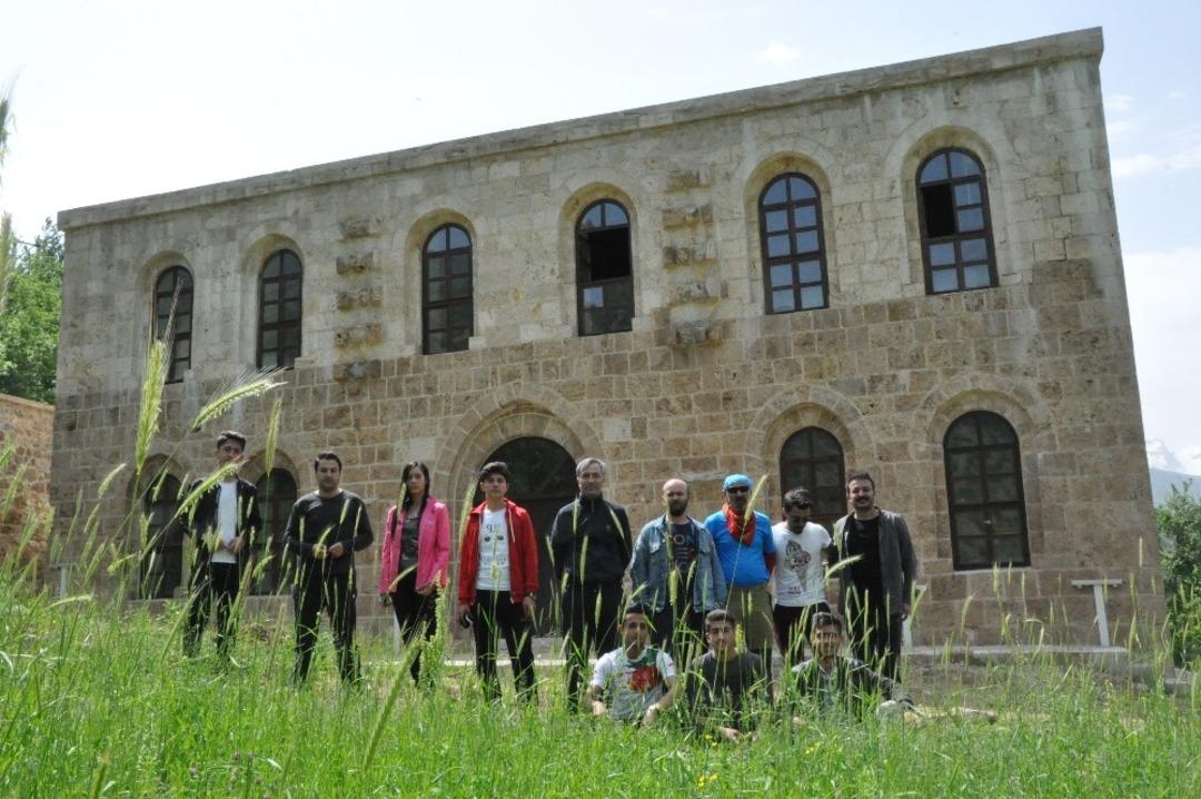 Doğa tutkunlarından Kayme Sarayı&rsquo;na ziyaret