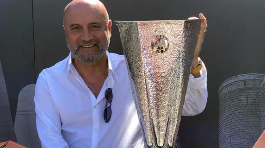 Hikmet Karaman, UEFA Kupası ile poz verdi