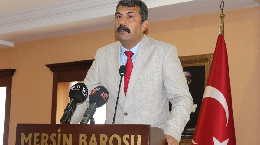 Mersin Barosu’ndan avukatın etek boyuna tepki gösteren hakime kınama