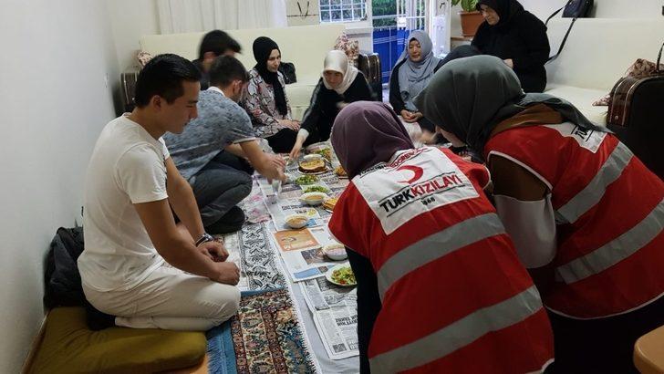 Türk Kızılayı Yeşilyurt’da Ramazan’ı dolu dolu geçiriyor G3