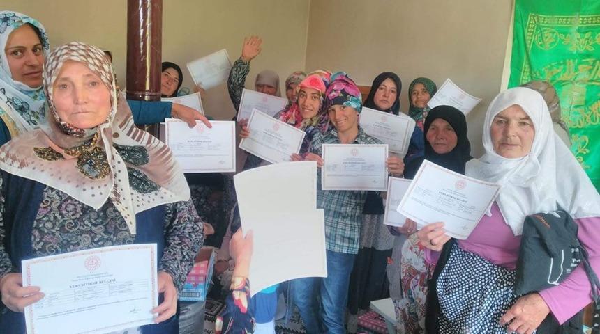 2 ayda Kur&rsquo;an-ı Kerim okumayı &ouml;ğrendiler