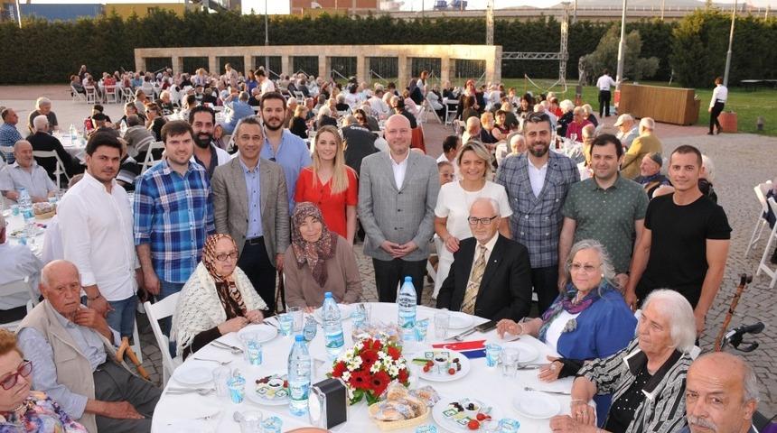 EGİAD, huzurevi sakinleriyle iftar yemeğinde bir araya geldi
