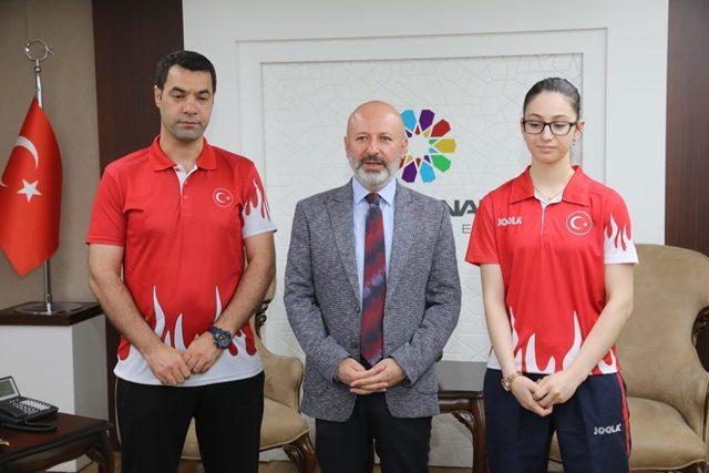 Olimpiyat ve Milli Takım Sporcusu Özge Yılmaz, Kocasinan’da