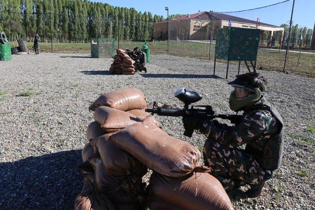 Gürpınar’da paintball turnuvası