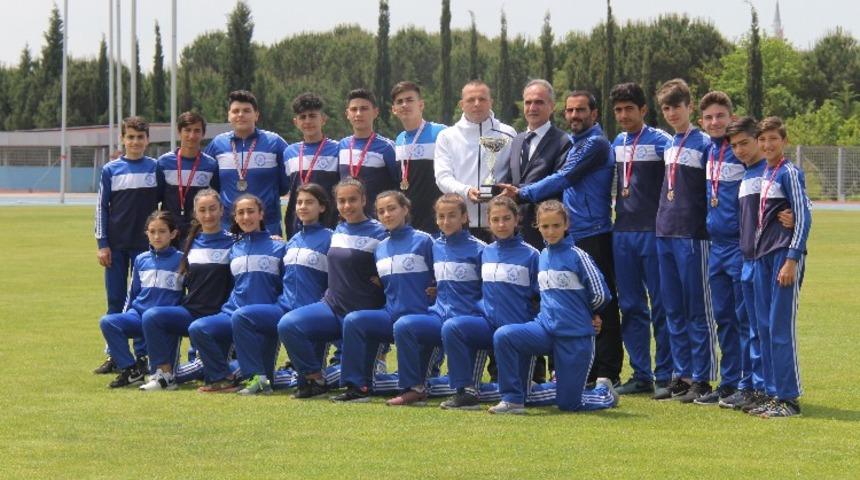 S&ouml;ğ&uuml;tl&uuml;&ccedil;eşme Ortaokulu T&uuml;rkiye Şampiyonu