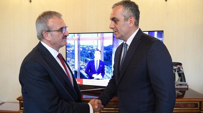 Valilik ve Konyaaltı Belediyesinden birlik mesajı