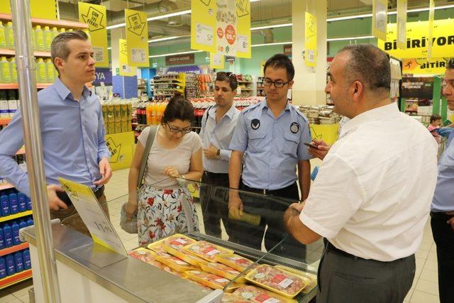 Zabıtadan etiket denetimi