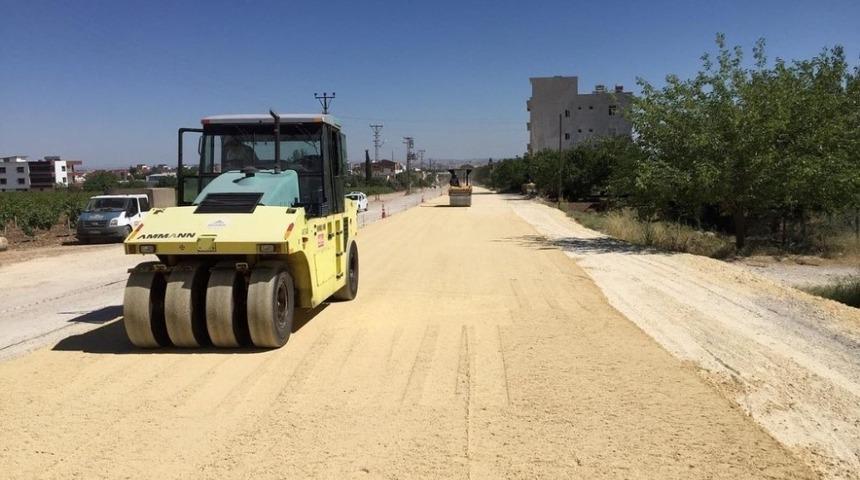 Adıyaman Belediyesi altyapısı tamamlanan noktaları asfaltlıyor