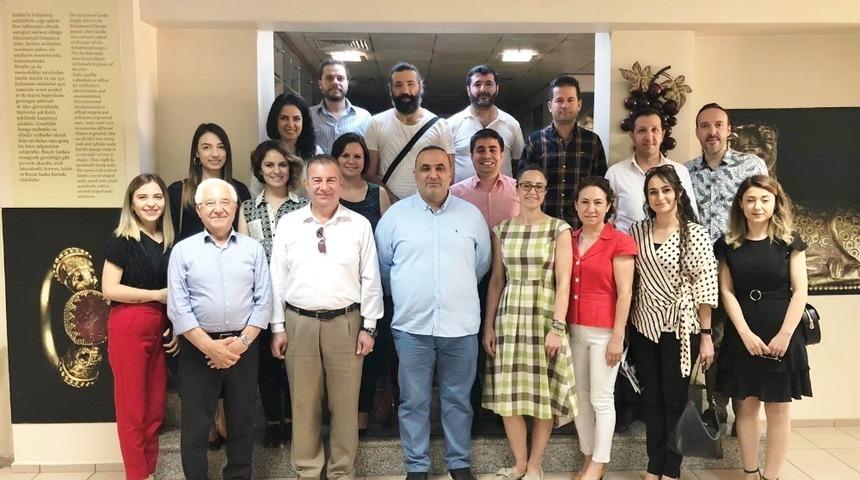 Turizmci ve sağlık&ccedil;ılar, sağlık turizmi eğitimi aldı