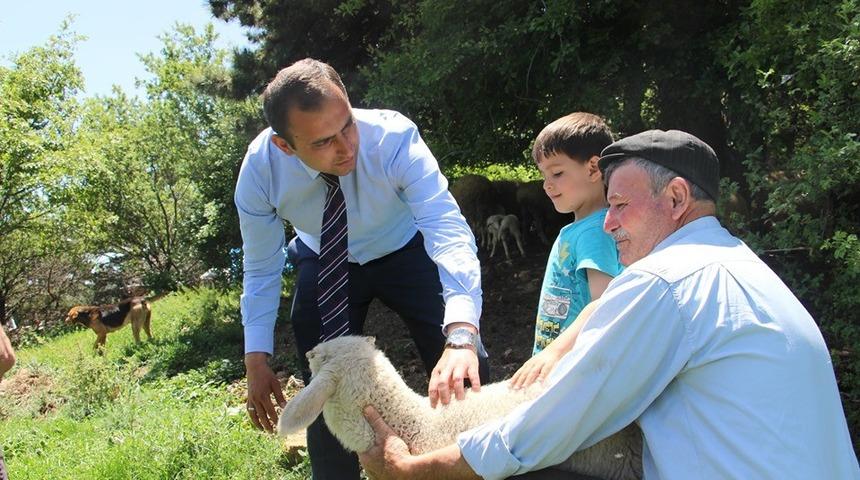 Protokol &uuml;yeleri yaylacıları ziyaret etti