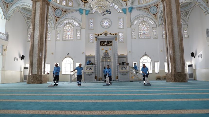 Şehitkamil&rsquo;deki t&uuml;m camiler temizlendi