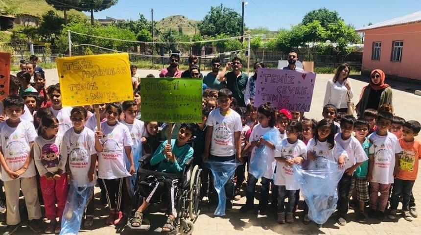 K&ouml;y okulu &ouml;ğrencilerinden &ouml;rnek davranış