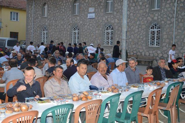 Düvencililer birlik ve kardeşlik iftarda buluştu