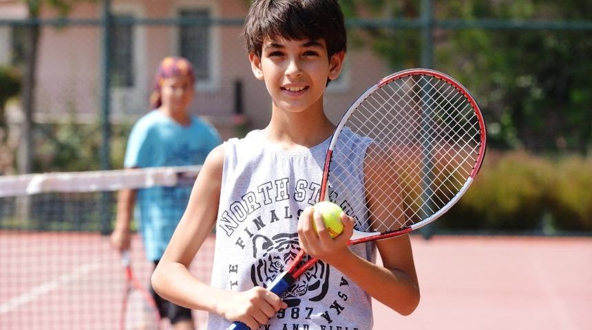 Nil&uuml;fer&rsquo;de yaz spor okulları başlıyor