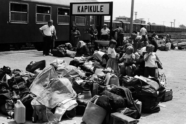 Bulgaristan'dan Türklerin 'zorunlu göçü' 30'uncu yılında
