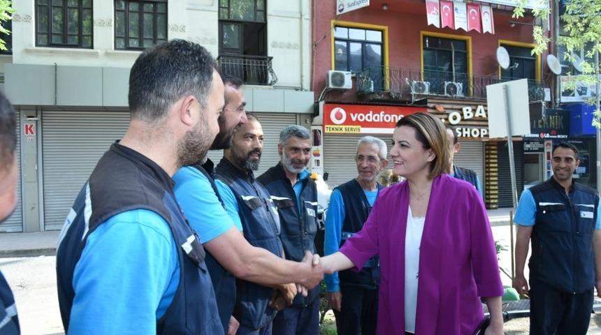 Başkan H&uuml;rriyet&rsquo;ten &ccedil;alışanlara maaş m&uuml;jdesi