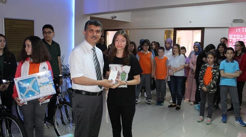 &Ouml;ğrenciler &ouml;d&uuml;llendirildi