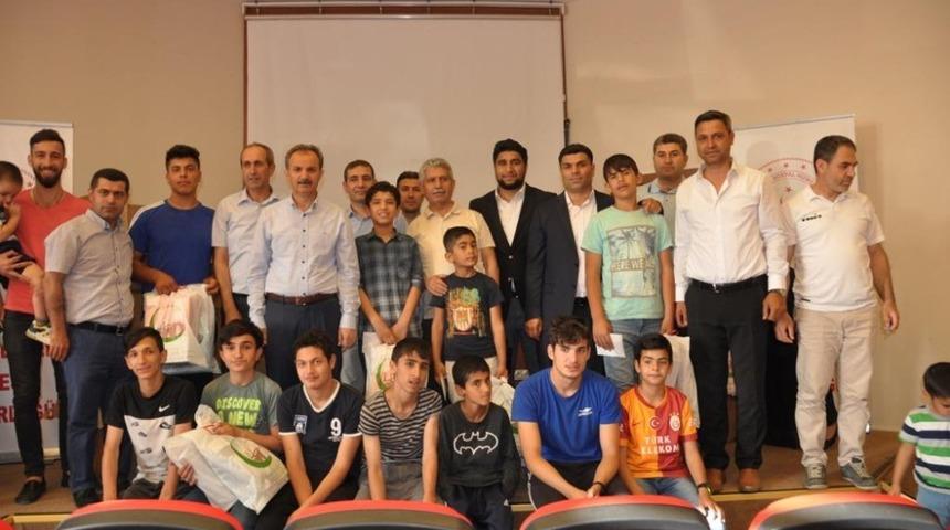 Adıyamanlılar Vakfı yetim &ccedil;ocukları unutmadı