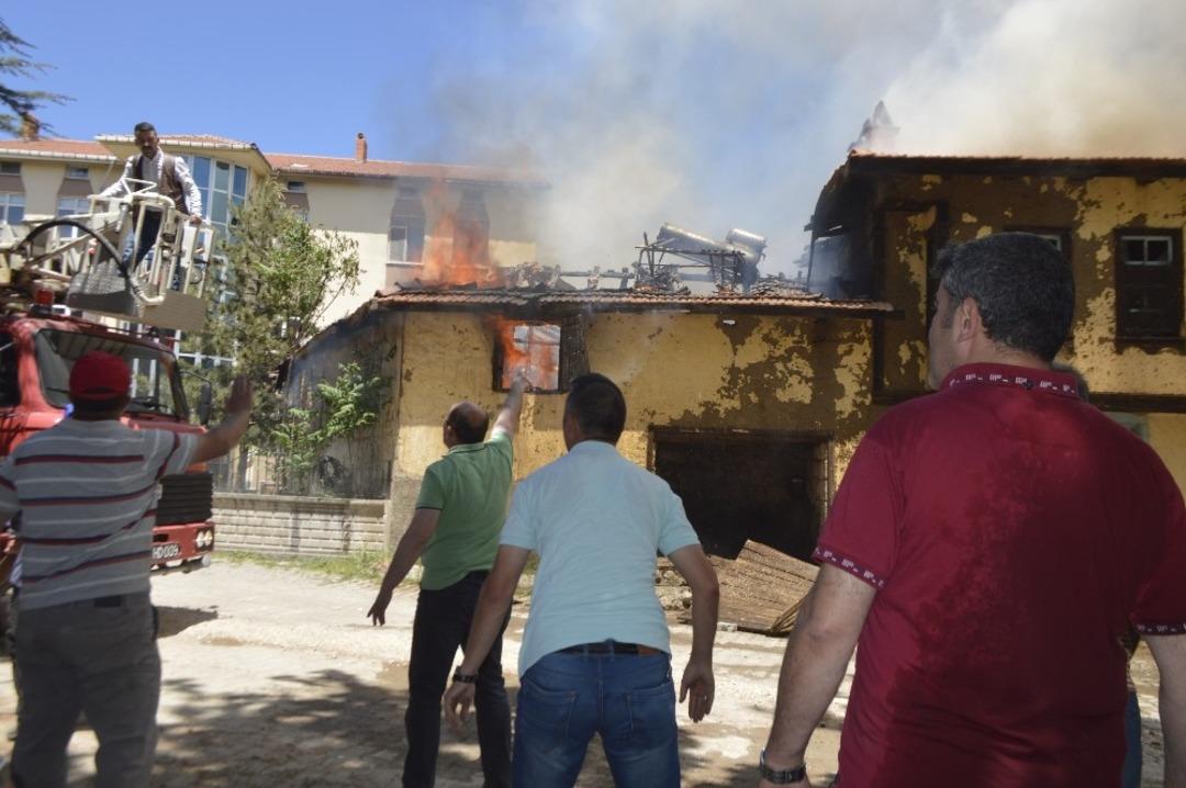 Tavşanlı&rsquo;da yangın