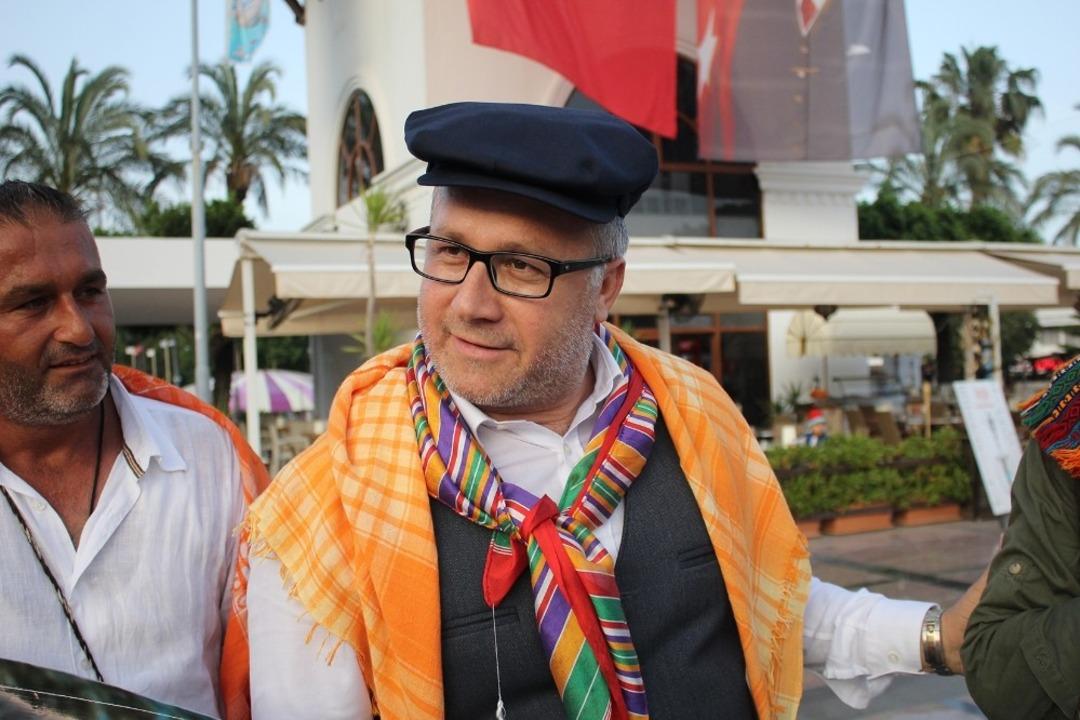 Y&ouml;r&uuml;k k&uuml;lt&uuml;r&uuml; i&ccedil;in tek başına yollarda