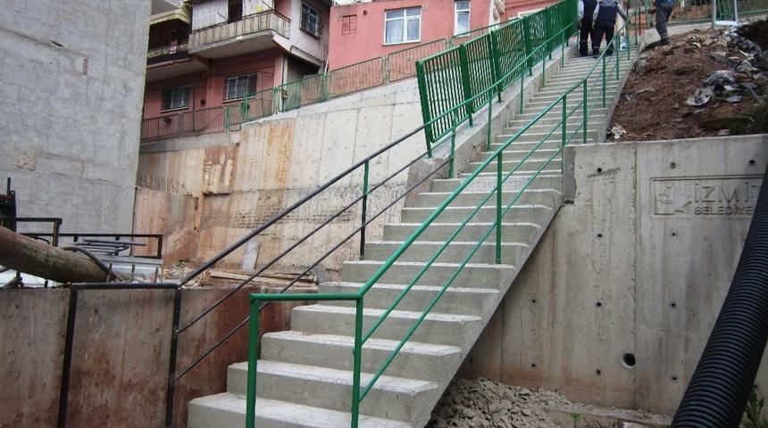 İzmit&rsquo;in d&ouml;rt bir yanında &ccedil;alışmalar s&uuml;r&uuml;yor