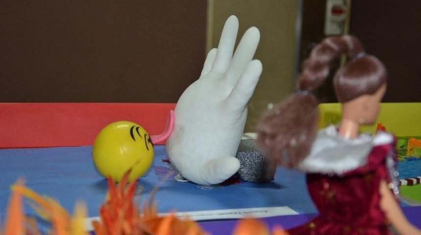 Deyimleri maketlere aktardılar