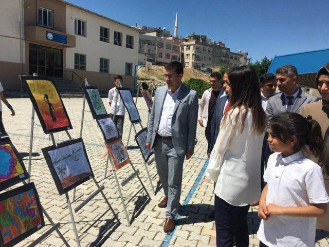 Besni’de görsel sanatlar teknoloji tasarım sergisi açıldı