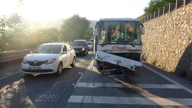 Körfez’de zincirleme kaza: 6 yaralı