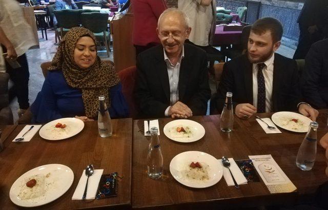 Kılıçdaroğlu, imam hatipliler ile iftar yaptı