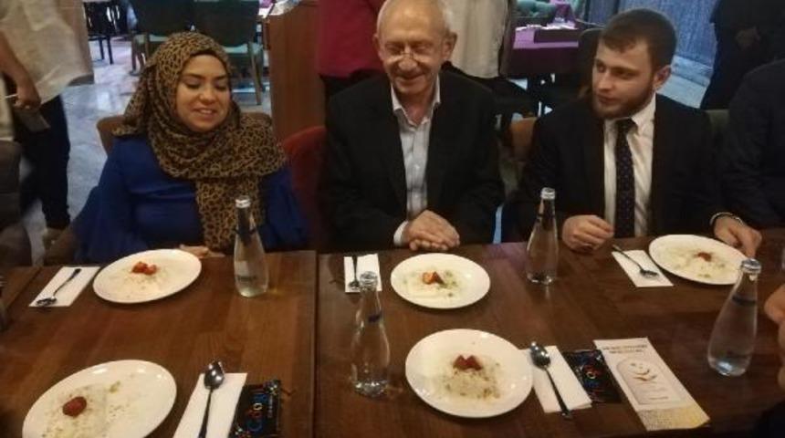 Kılıçdaroğlu, imam hatipliler ile iftar yaptı