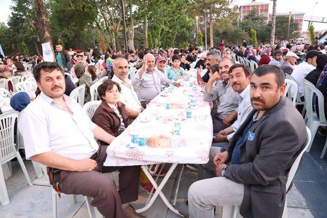 Suluova Belediyesinden halk iftarı