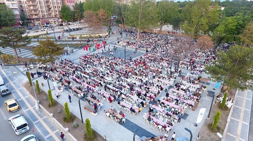 Suluova Belediyesinden halk iftarı