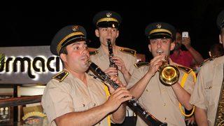 155 yıllık gelenekle sigaraya karşı maniler söylediler