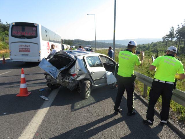 Ümraniye TEM Bağlantı Yolunda otobüs devrildi: 1 ölü, 15 yaralı (2)